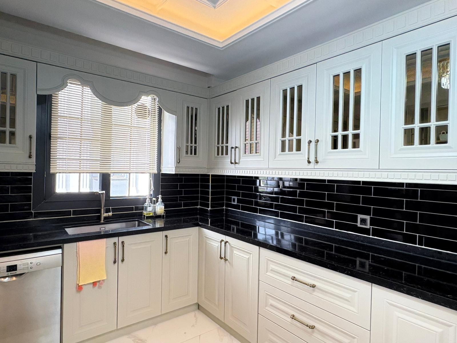 Teknokent‘te 5.5 + 1 satılık daire